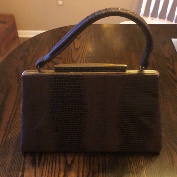 Pretty Dover Vintage Handbag - Picture 2 of 14